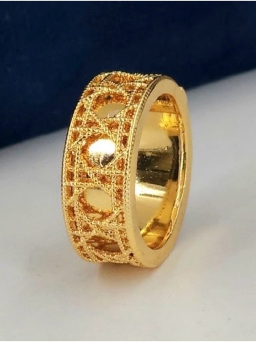 Gold Filigree Pattern Women’s Band Ring